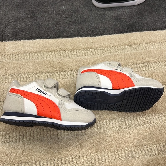 Like new condition 3 infant sneakers size 3/4/5 - Picture 3 of 7